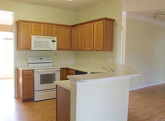 4th image of 3022 Crawford Brook Ln