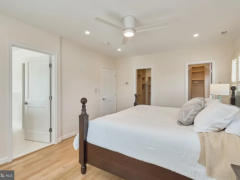 6615 Anthony Crest Sq — Photo 24