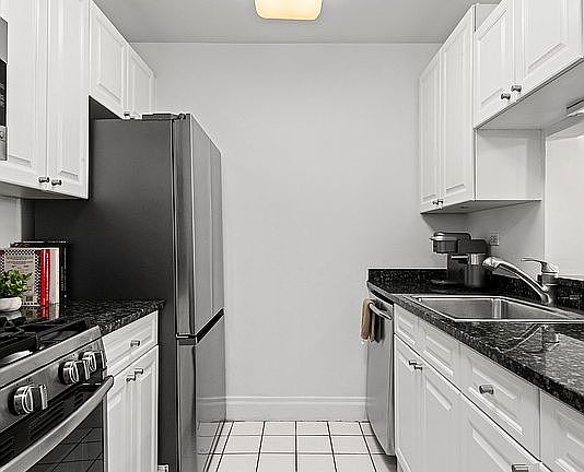 4th image of 350 E 82nd St APT 3L