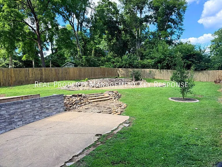 1353 Cardinal Ave — Photo 20
