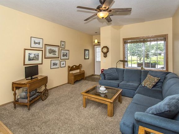 2nd image of 122 Taylor Ave
