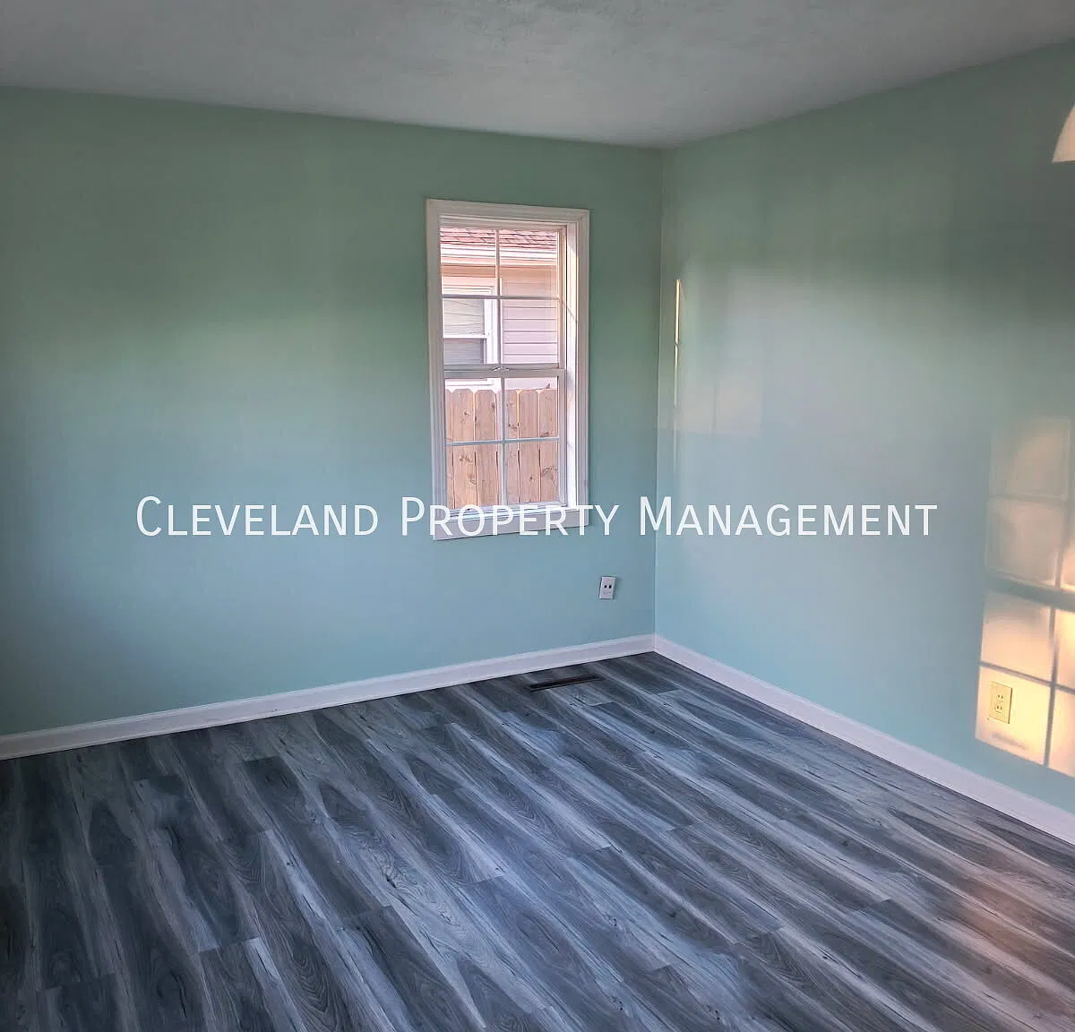 3 Bedroom Ranch in Mentor Headlands — Photo 3