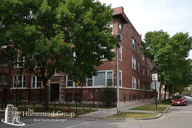 1st image of 900 W Sunnyside Ave APT 1
