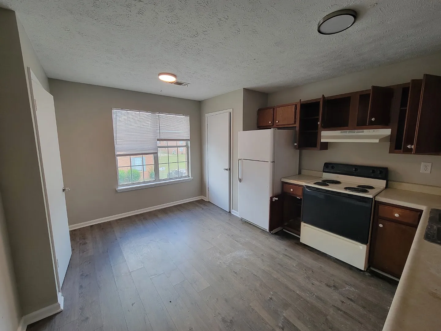 637 Old Humboldt Road - D — Photo 3