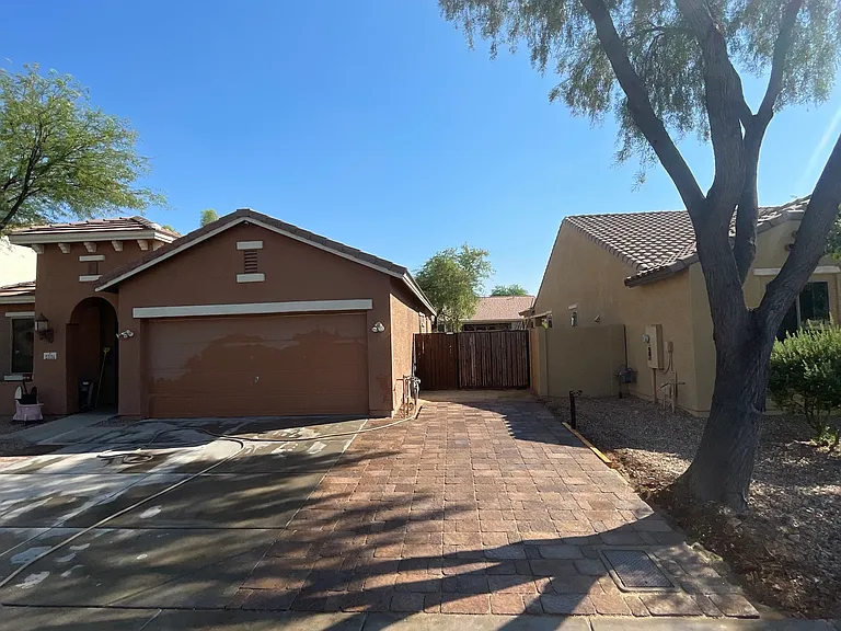 2331 W Branham Ln — Photo 1