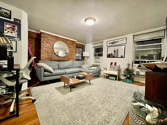 Rented by J Misrahi Realty Corp | media 5
