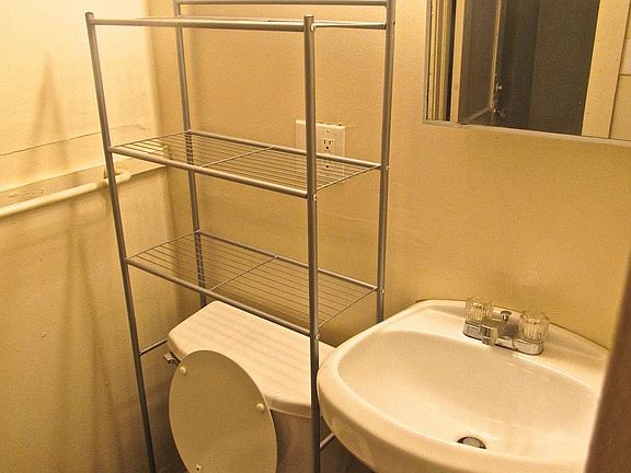 Front part of bath/w shower