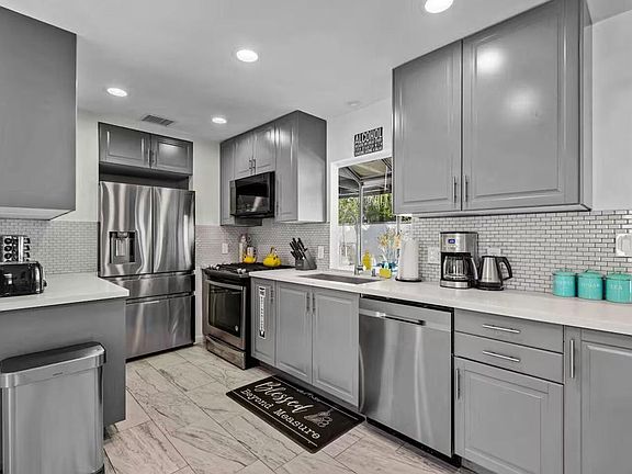 5th image of 2025 W Nicola Rd