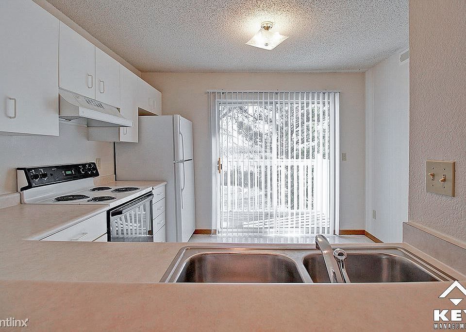 1st image of 1300 E 33rd Ave APT 502