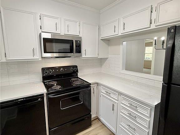 2nd image of 133 Columbine Dr APT 118