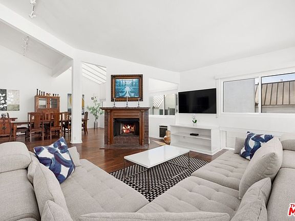 2nd image of 18 Union Jack St APT 301