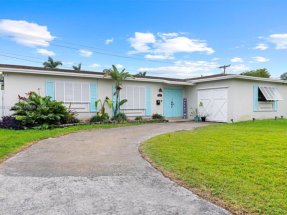 2nd image of 10240 Bahama Dr