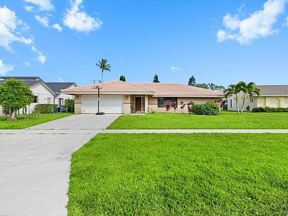 2nd image of 13482 Columbine Avenue