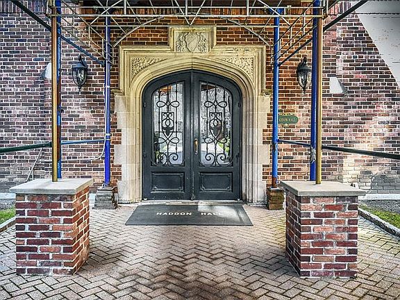 2nd image of 25 Parkview Ave APT 5I