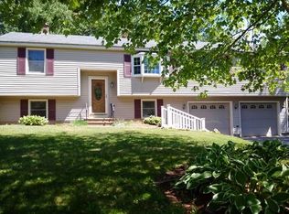 7 Holly Dr, Gardner, MA 01440