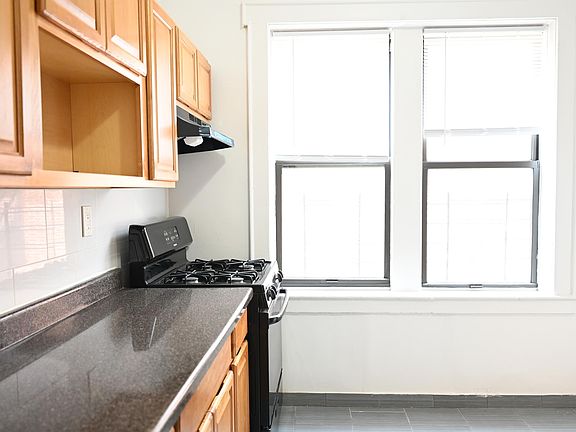 5th image of 266 4th Ave APT 23B