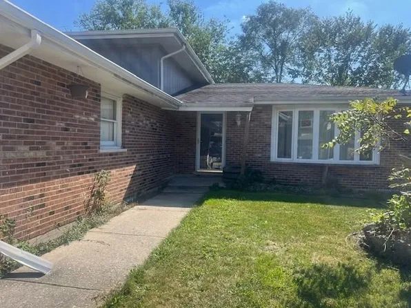 3 Rich Ct, Park Forest, IL 60466