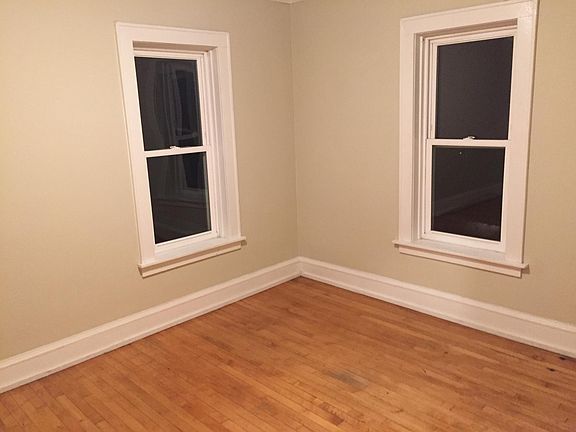 3rd image of 2907 N Holton St