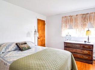 40 Pleasant St, Milford, MA 01757