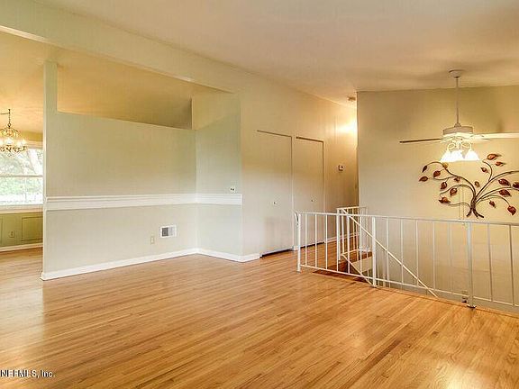 4th image of 2665 Gregor McGregor Blvd