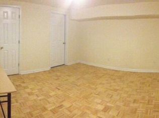 207 Martins Ln, Rockville, MD 20850
