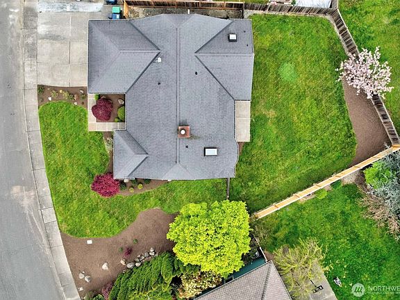 4th image of 6511 55th Drive NE