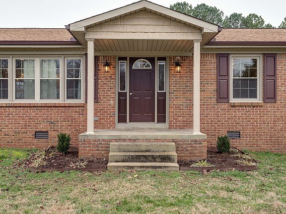 4th image of 105 Iris Dr