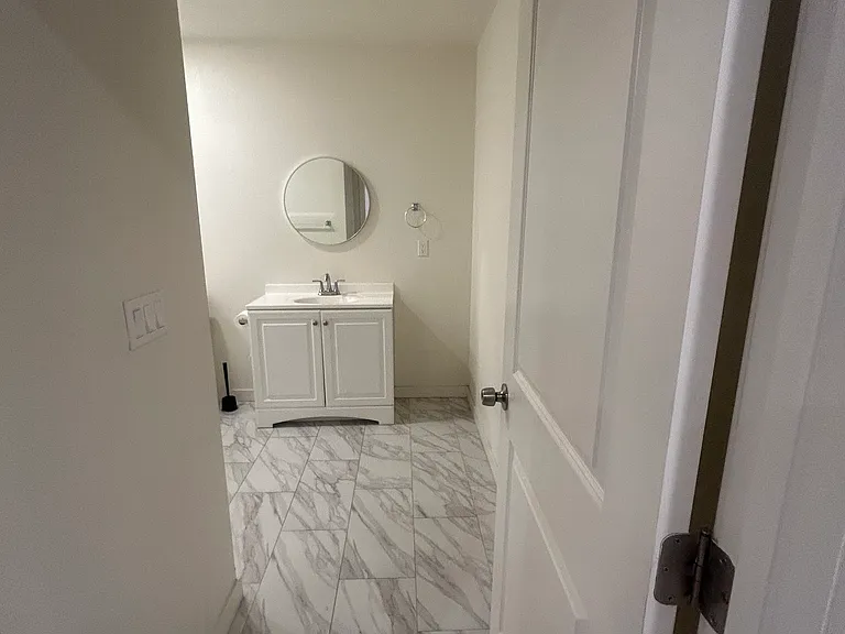266 E Providencia Ave #266 — Photo 5