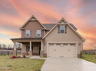 415 Planters Ridge Dr, Pikeville, NC 27863