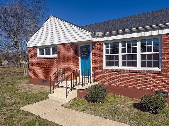 2nd image of 804 Morgan St