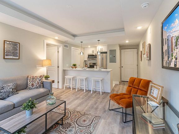 3rd image of 1223 N 7th St #2B-2Ba-863Sqft