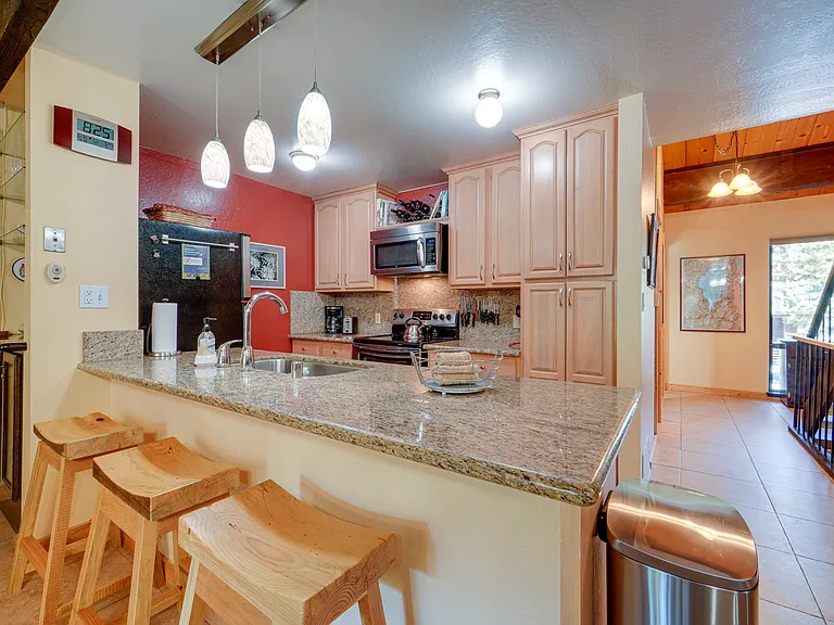 1001 Commonwealth Dr #156 — Photo 9