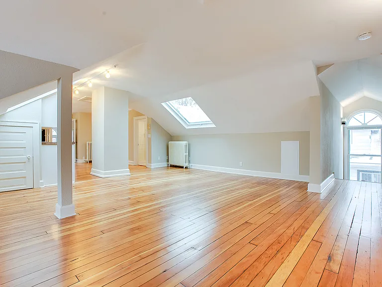 2450 Blaisdell Ave S #3 — Photo 4