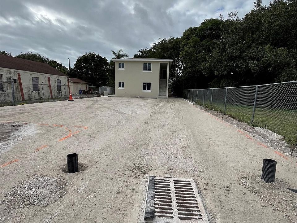 1st image of 816 NW 3rd Street