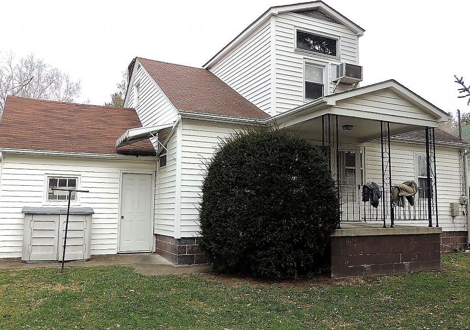 2nd image of 71 Sunnyside Dr