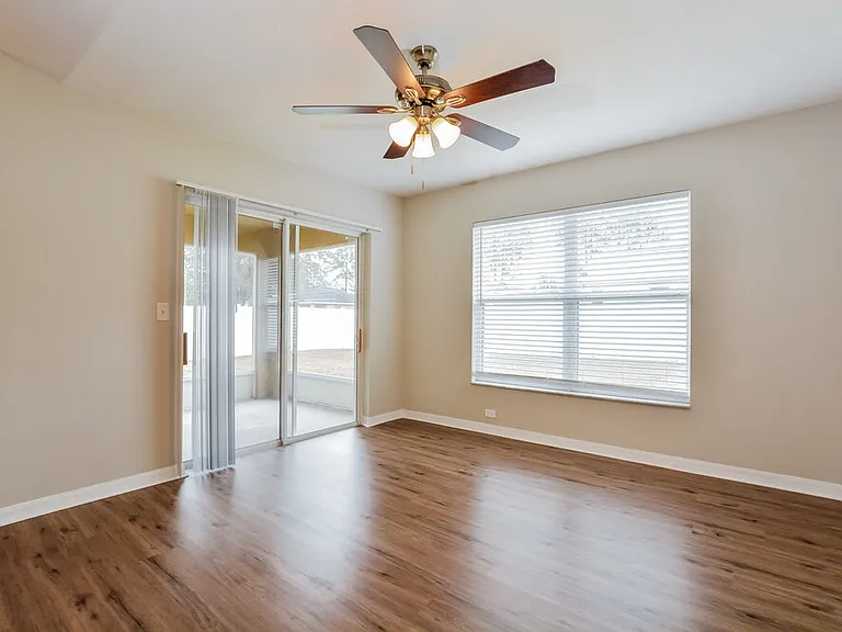 2609 Athens Dr — Photo 3