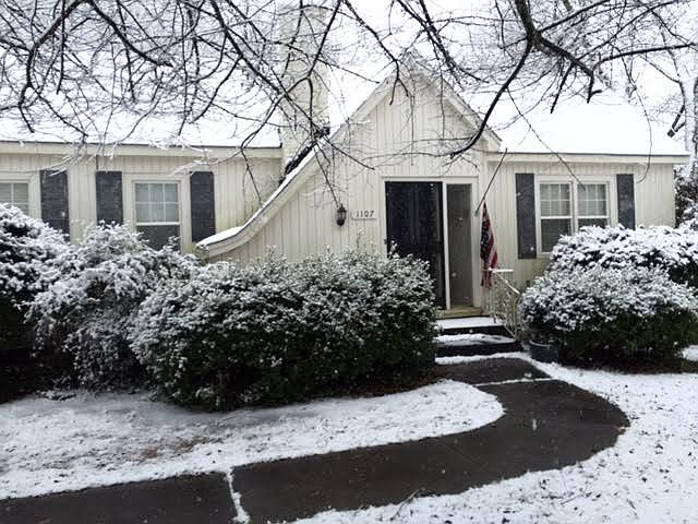 2nd image of 1107 Pond Ave