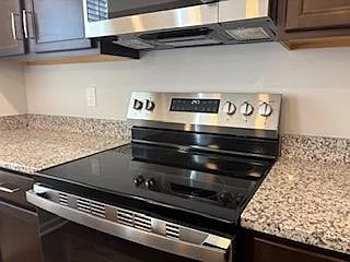 1056 Astoria Dr #MAIN — Photo 4