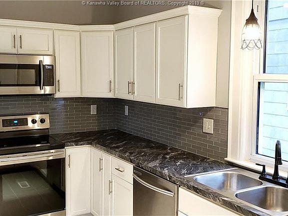 4th image of 1221 Grosscup Ave
