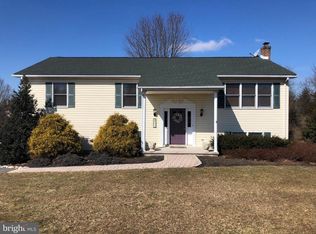 851 Hancock Dr, Gettysburg, PA 17325