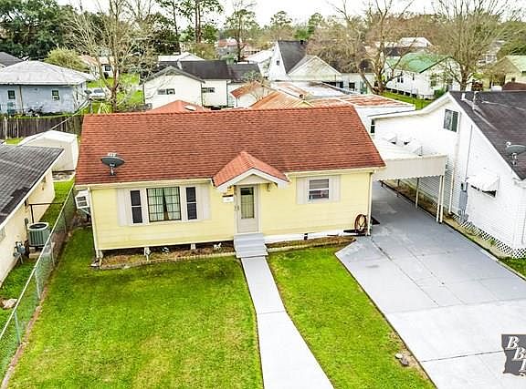 2nd image of 8176 Gum St