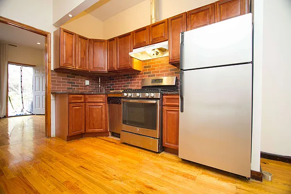 Rented by Nooklyn NYC LLC | media 15