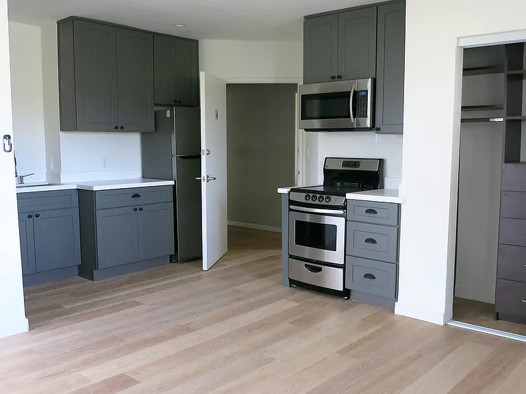 109 Breeze Ave #14 — Photo 7
