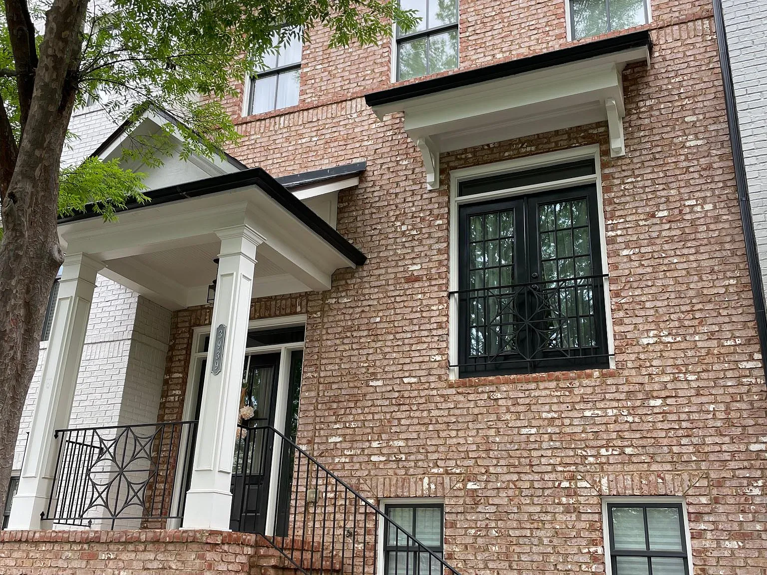 3939 Savannah Square St — Photo 1