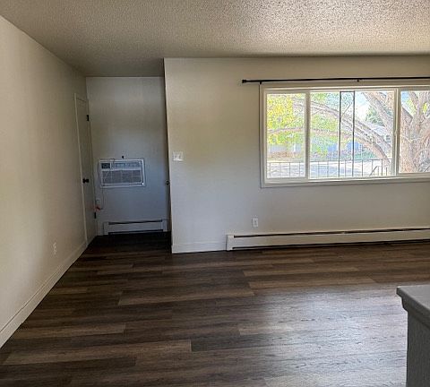 5th image of 1670 29th Avenue Pl APT 2
