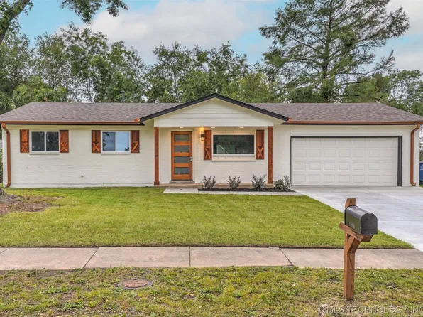 11806 E 22nd St, Tulsa, OK 74129