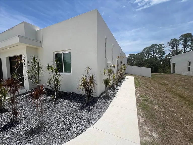 12073 Henley Ave — Photo 3