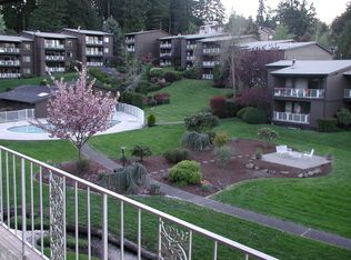 13049 15th Ave NE #G3, Seattle, WA 98125