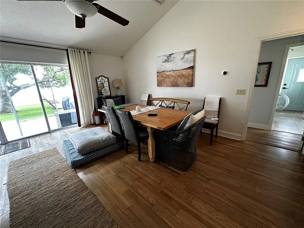 2 bed, 2.0 bath, 1797 sqft, $2,700 — Photo 4