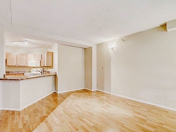 4th image of 270 E Highland Ave APT 1012